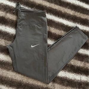 Nike leggings ✔️